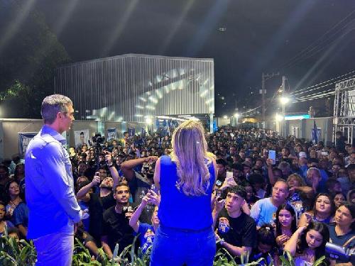 Marcio Fonseca lança candidatura a vereador em Nova Iguaçu em evento marcado por emoção e apoio popular